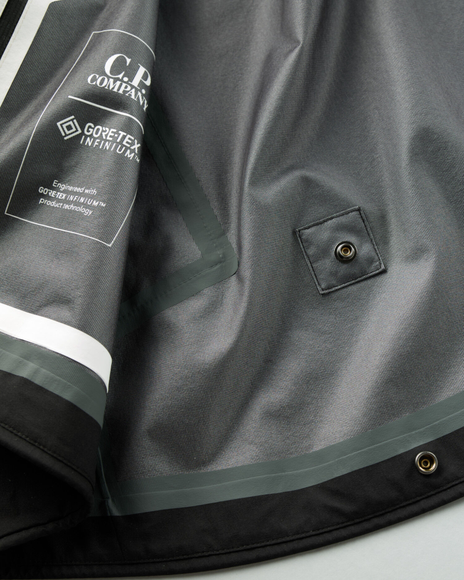 Metropolis Series GORE-TEX INFINIUM™Utility Jacket | CPC JP Online ...