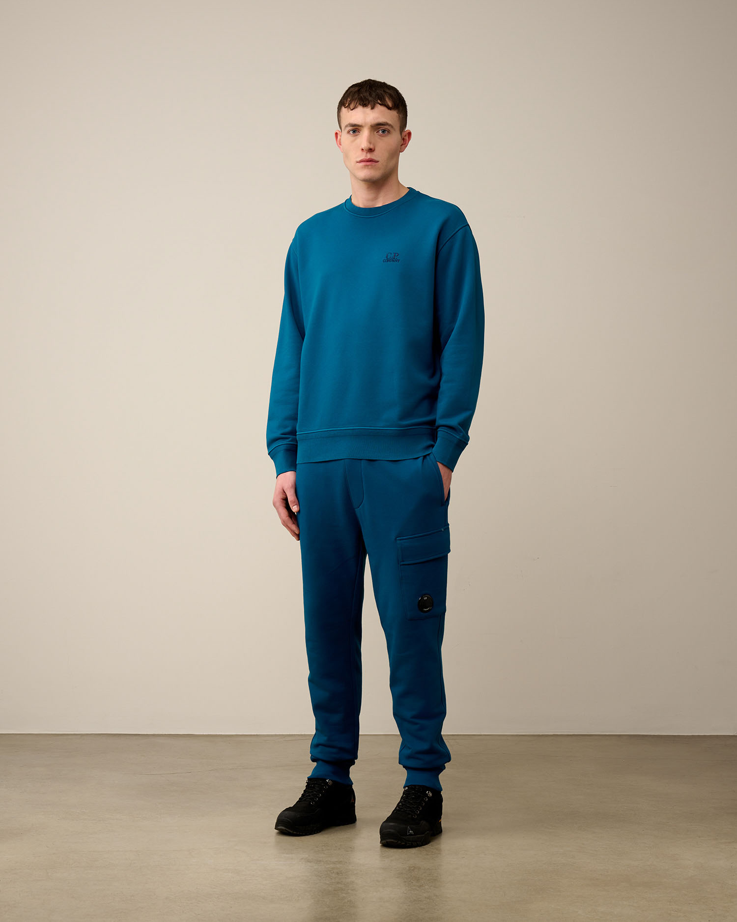 Diagonal Raised Fleece Cargo Sweatpants