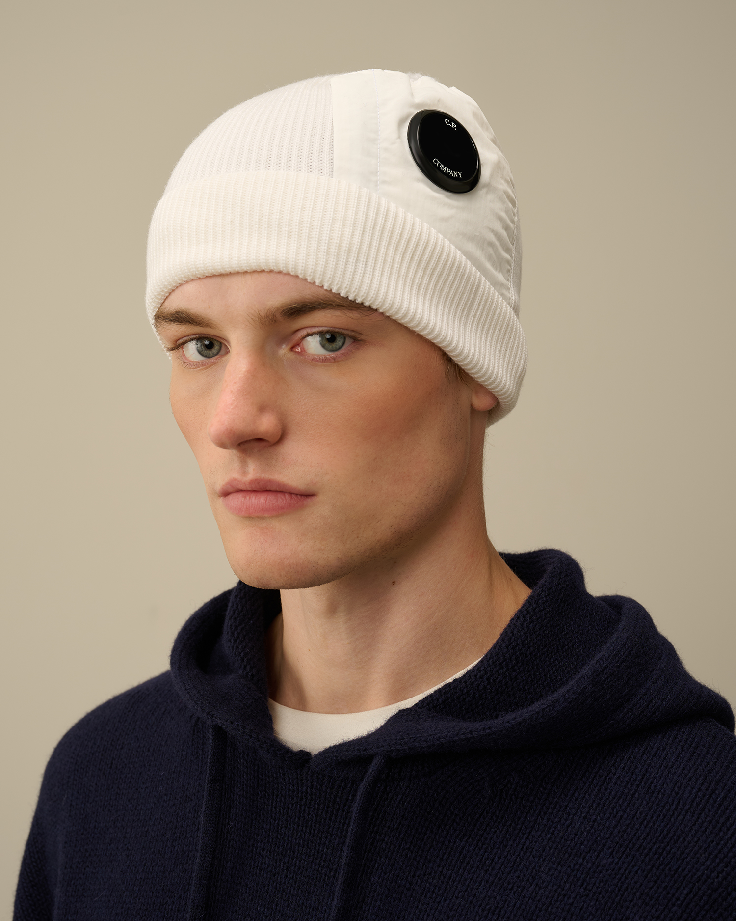 Cp company white beanie best sale