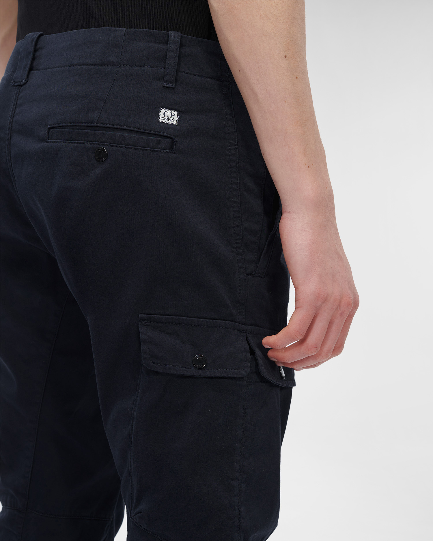Stretch Sateen Ergonomic Cargo Pants | C.P. Company Online Store